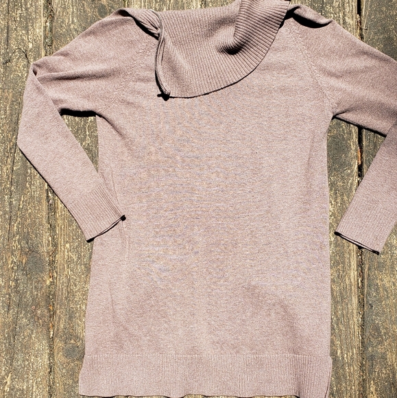 Jeanne Pierre Chic Sweater 😍 - Picture 3 of 13